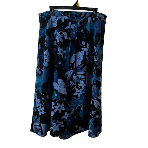 Sag Harbor Woman Blue Floral Maxi Skirt Pull‎ On Elastic Size 1X - Picture 1 of 7